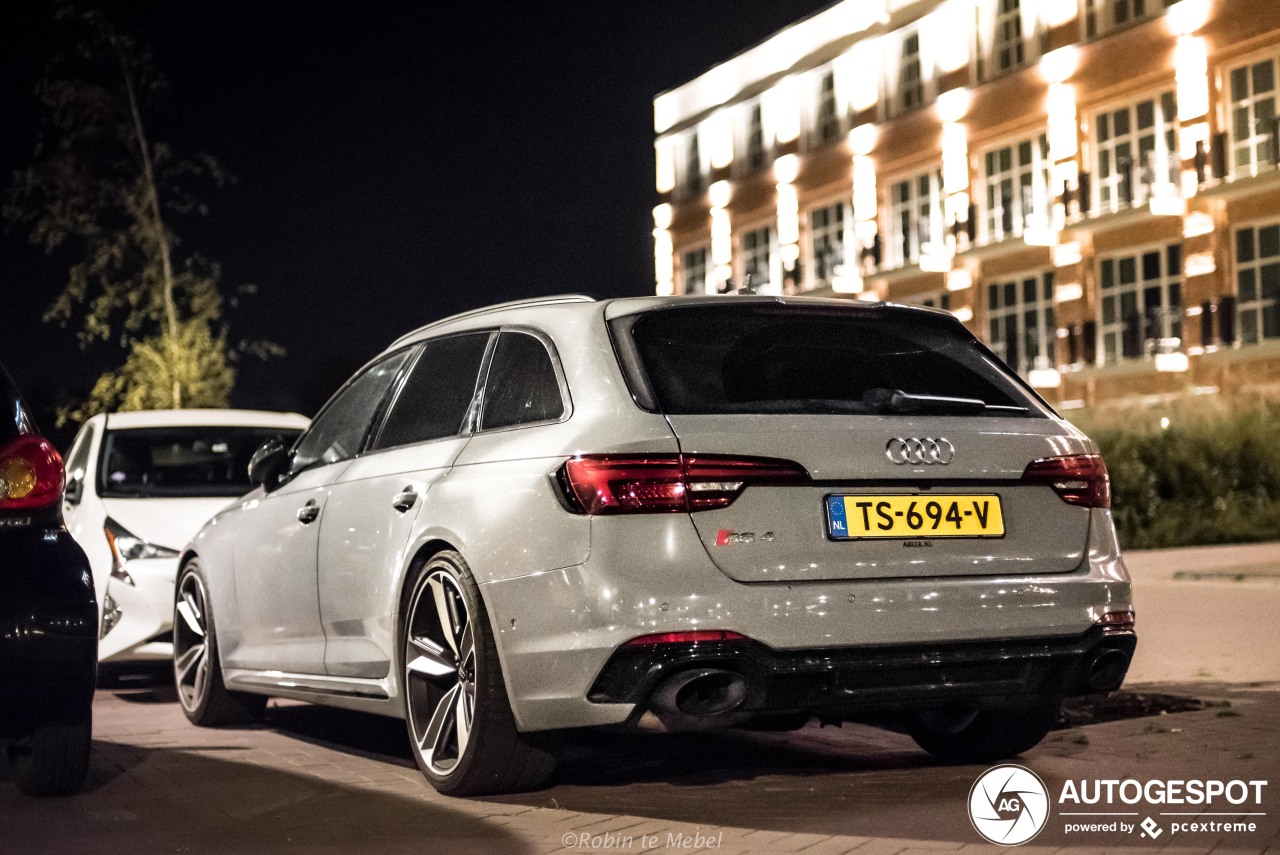 Audi RS4 Avant B9