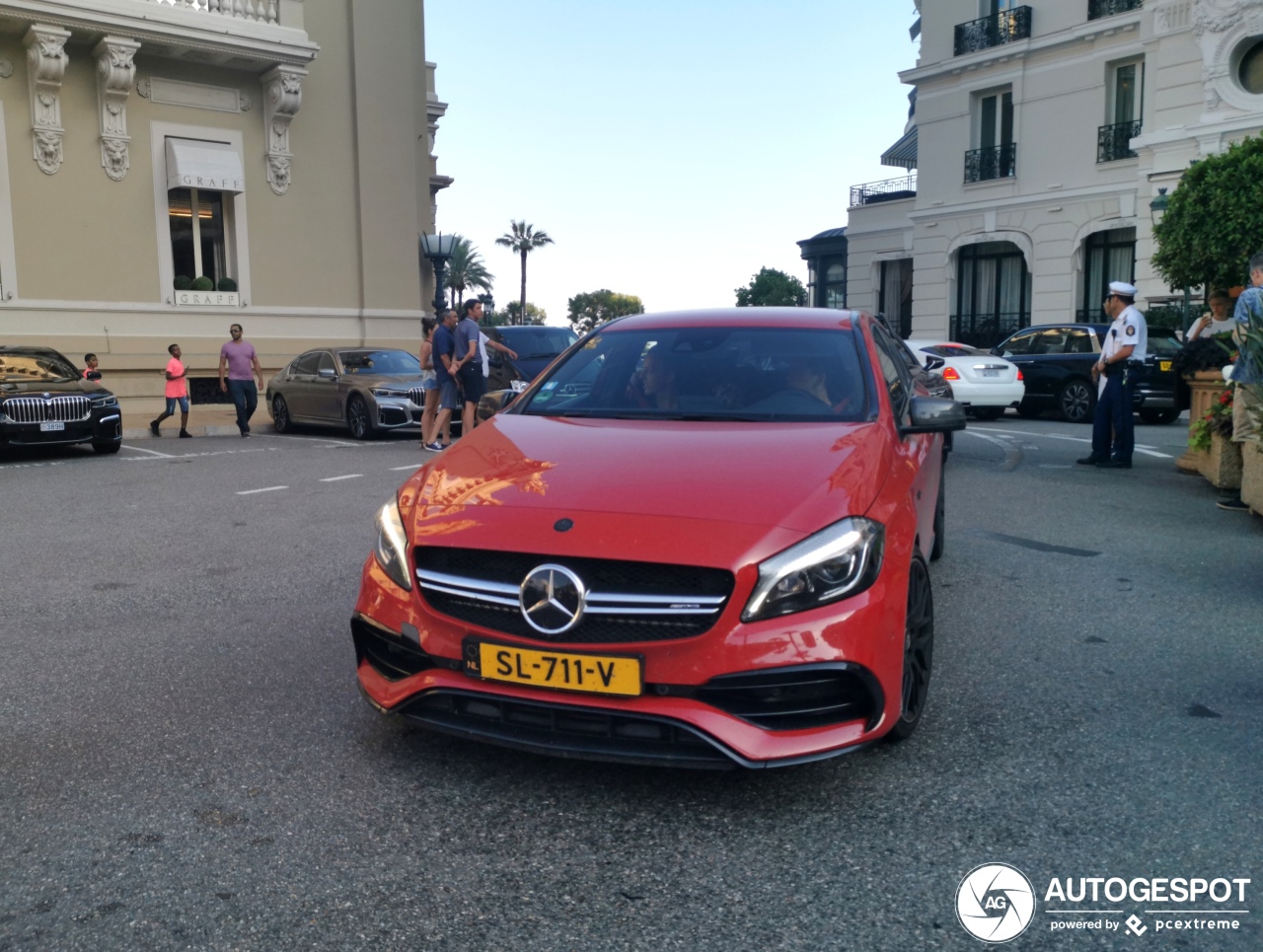 Mercedes-AMG A 45 W176 2015