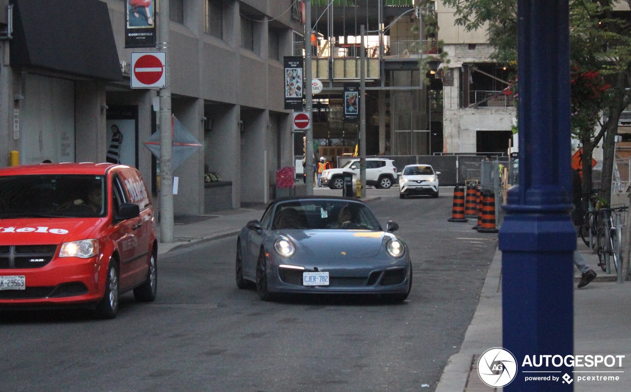 Porsche 991 Carrera 4 GTS Cabriolet MkII