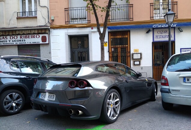 Ferrari GTC4Lusso T