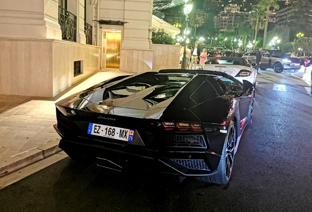 Lamborghini Aventador S LP740-4 Roadster