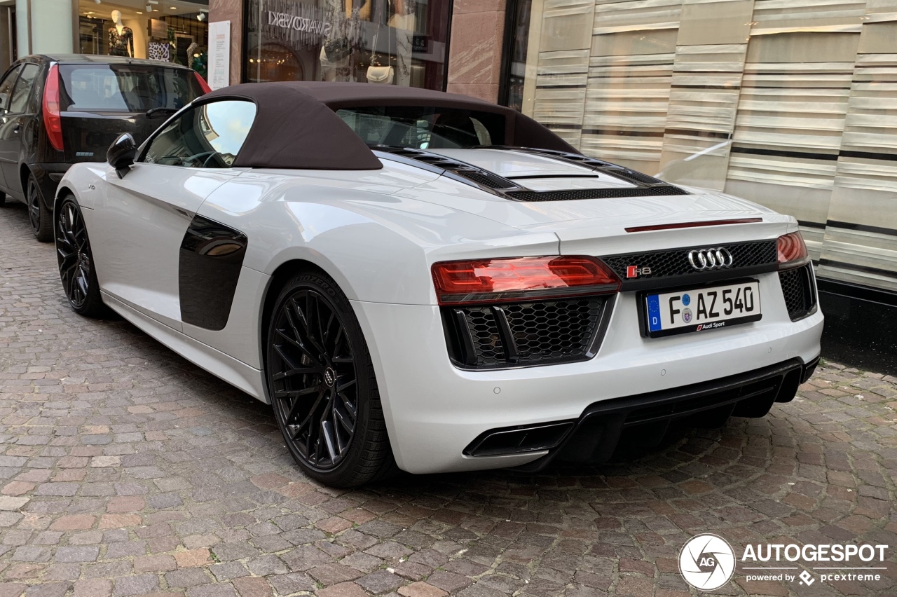 Audi R8 V10 Spyder 2016