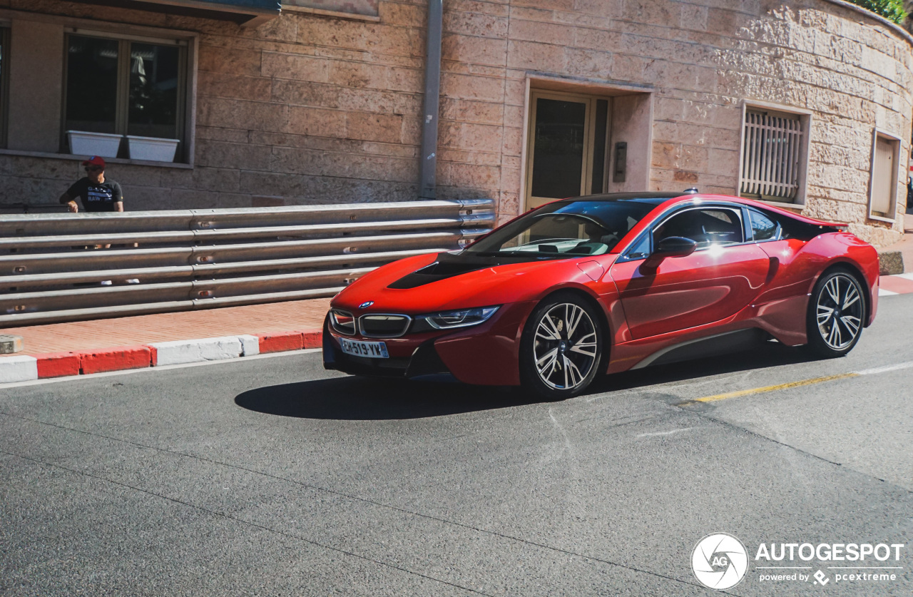 BMW i8 Protonic Red Edition