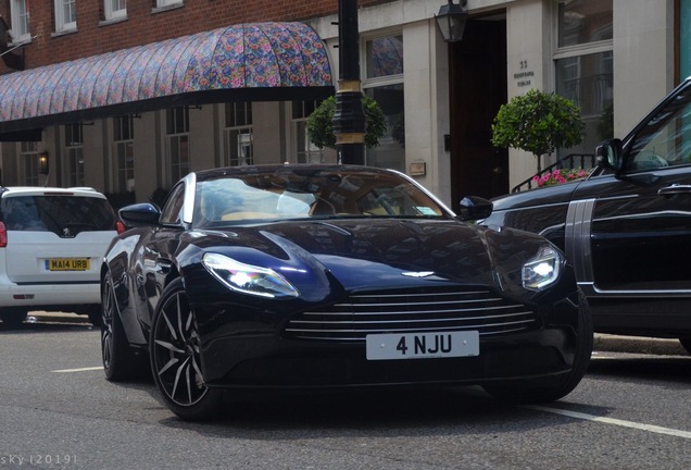 Aston Martin DB11