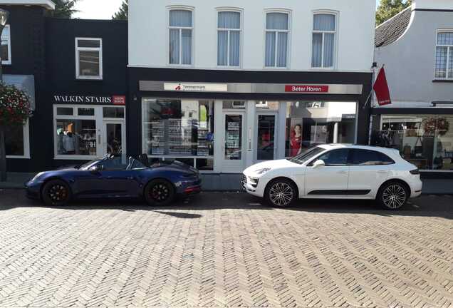 Porsche 992 Carrera 4S Cabriolet