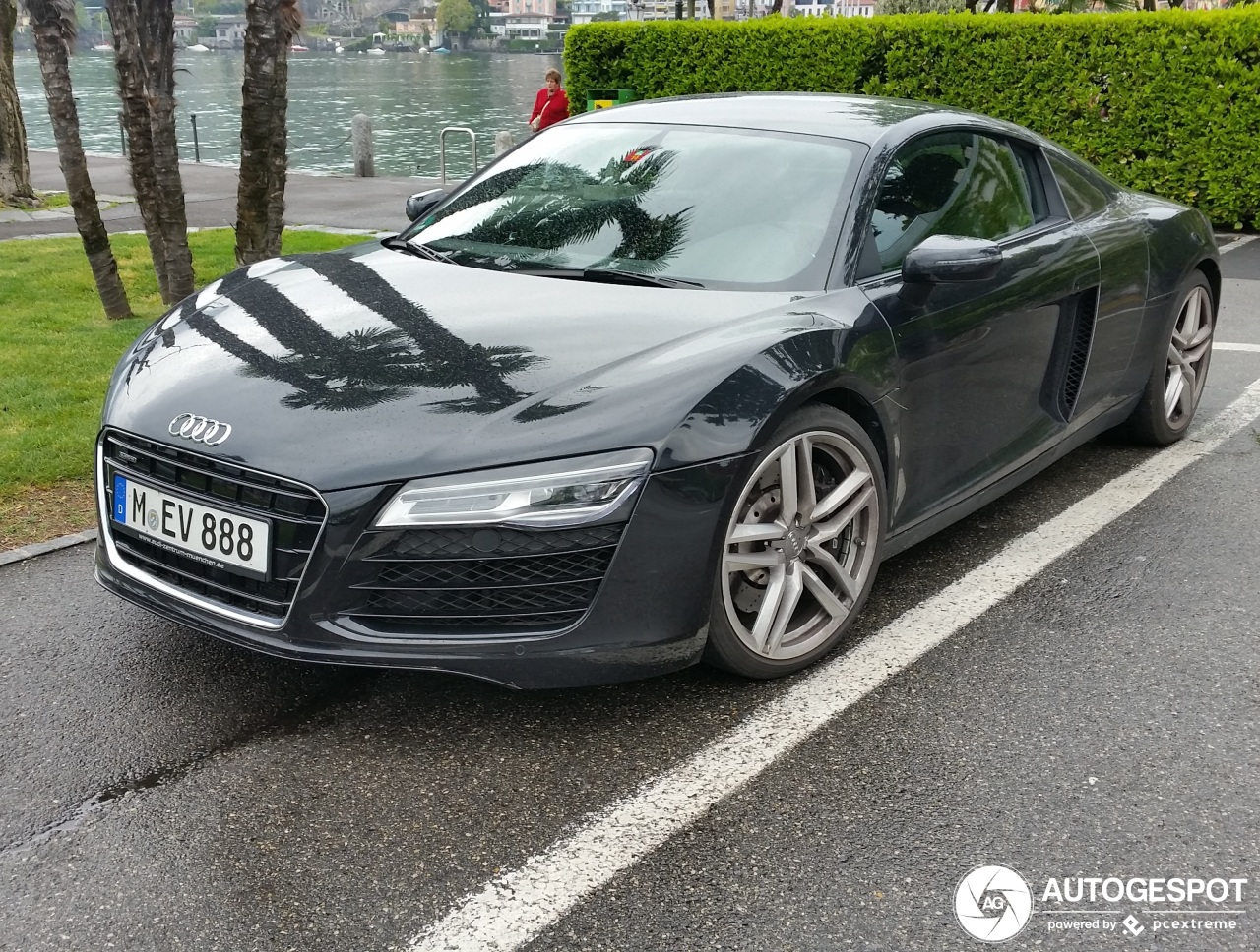 Audi R8 2013