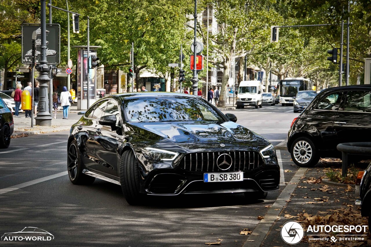 Mercedes-AMG GT 63 S X290