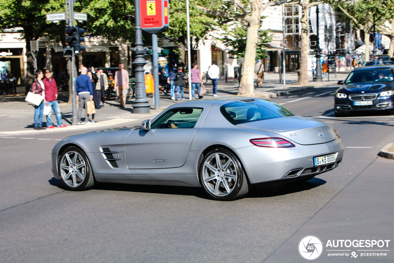 Mercedes-Benz SLS AMG