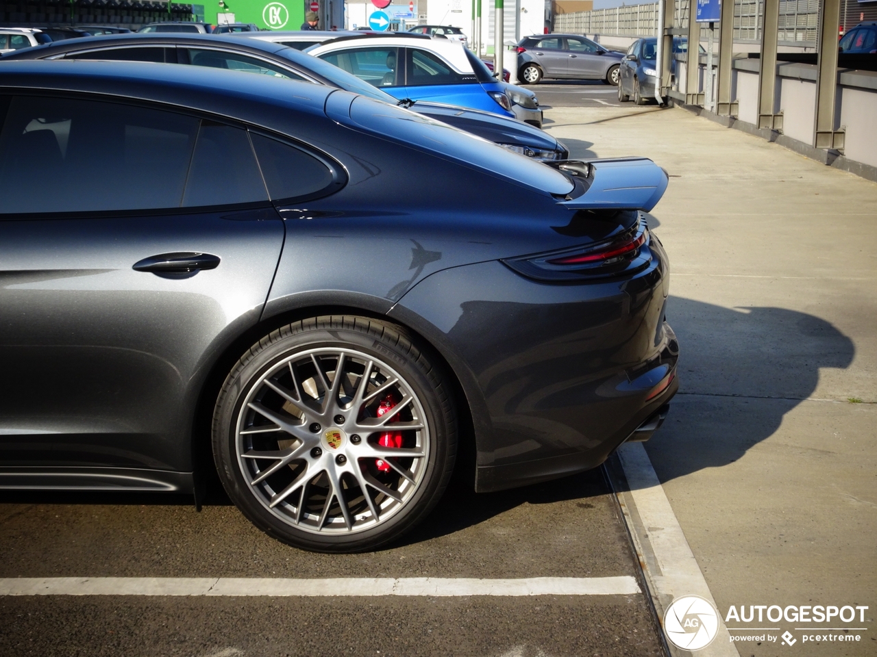 Porsche 971 Panamera GTS MkI