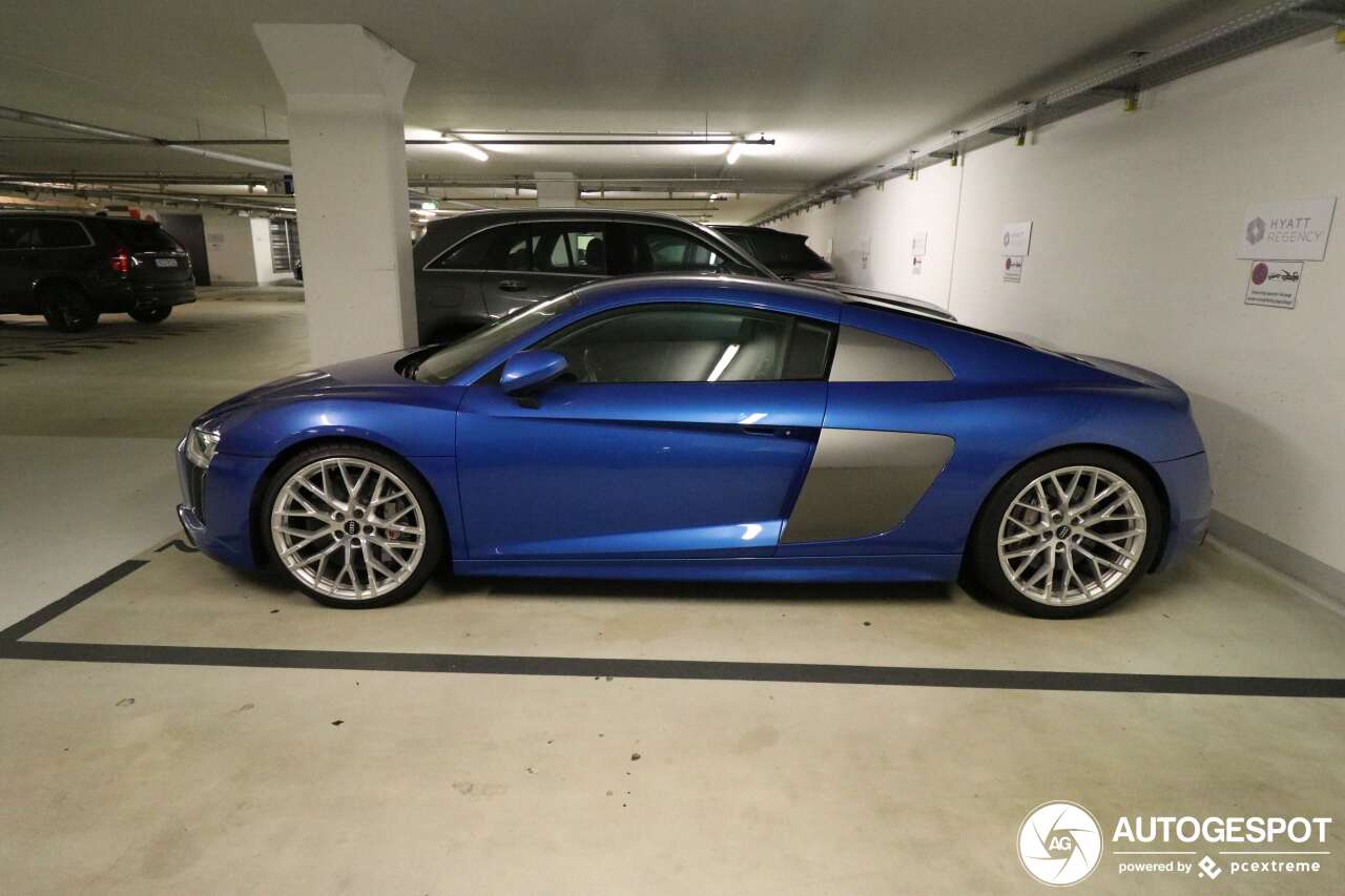 Audi R8 V10 2015