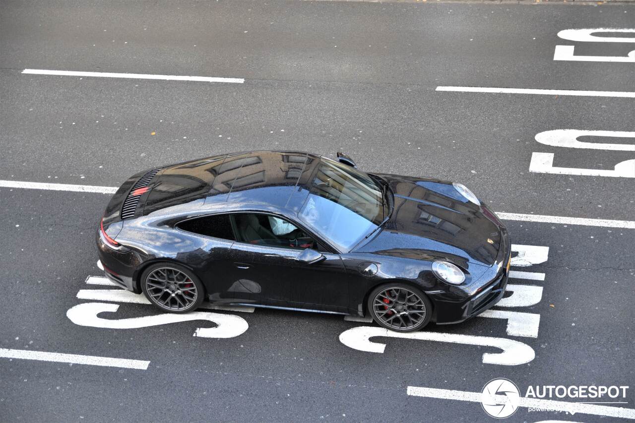 Porsche 992 Carrera 4S