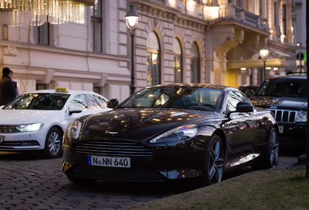 Aston Martin DB9 2013