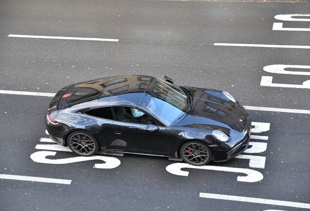 Porsche 992 Carrera 4S