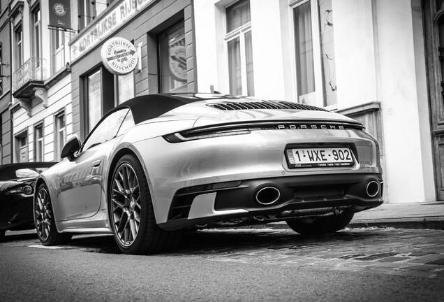 Porsche 992 Carrera 4S Cabriolet