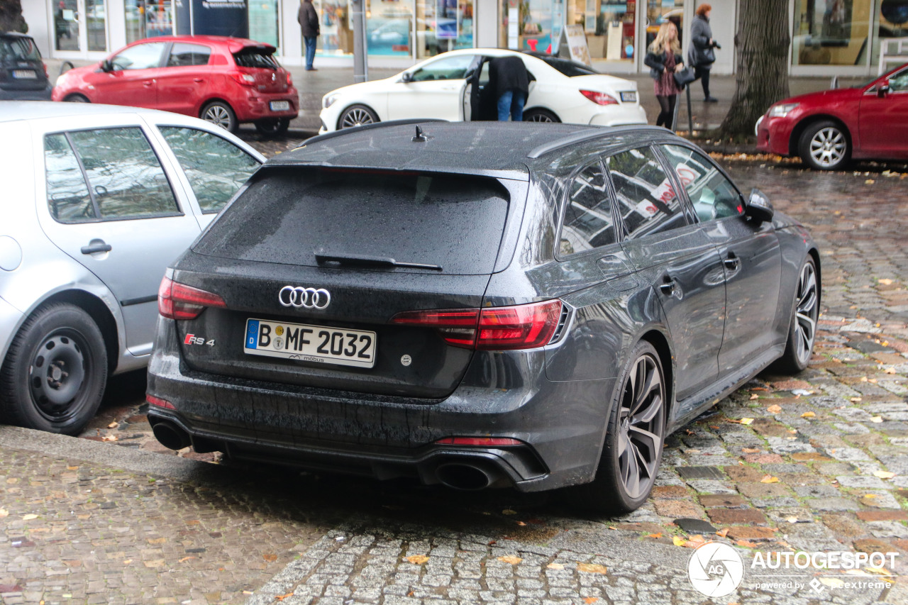 Audi RS4 Avant B9