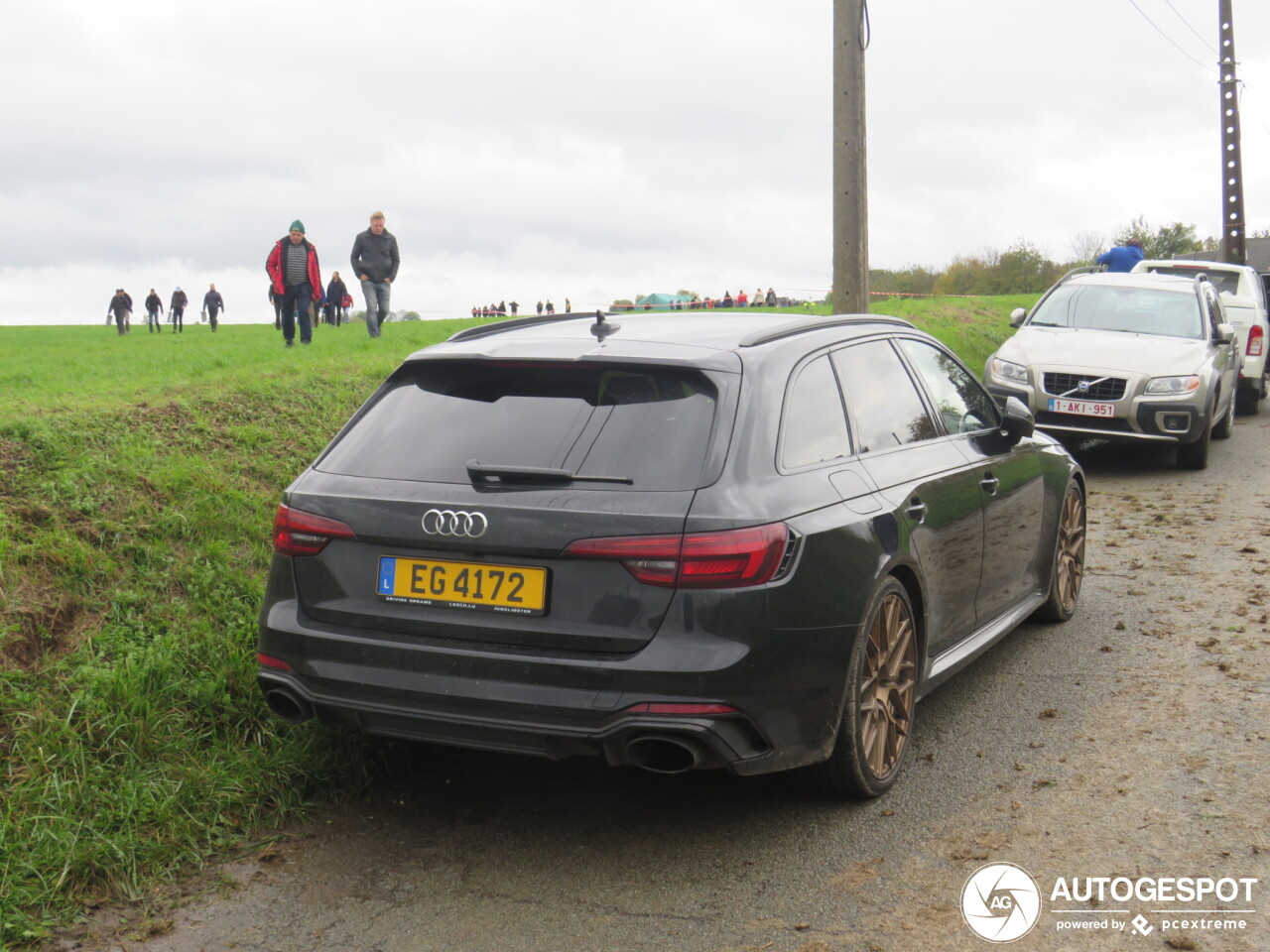 Audi RS4 Avant B9