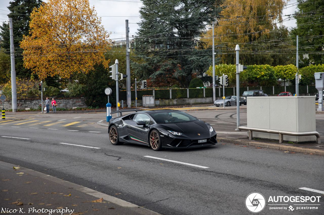 Lamborghini Huracán LP640-4 Performante