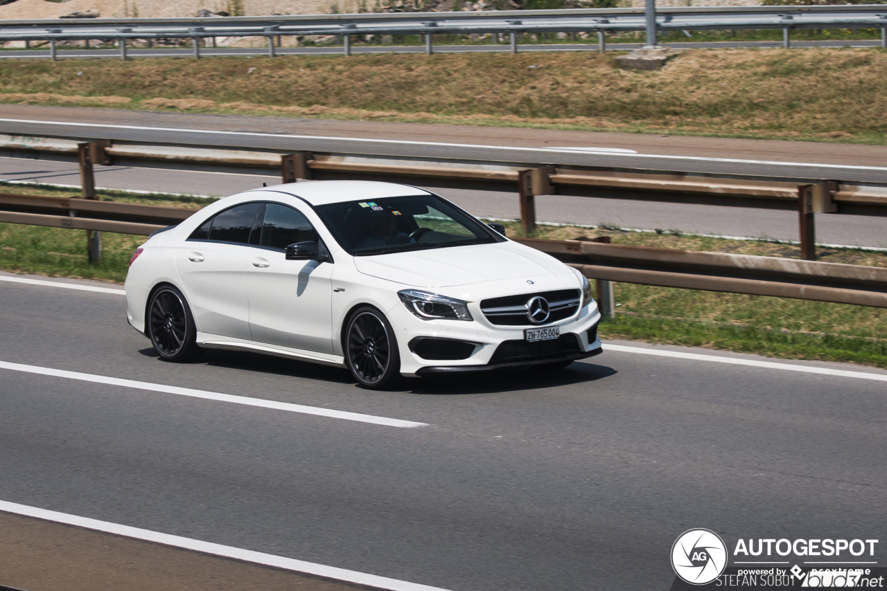 Mercedes-Benz CLA 45 AMG C117