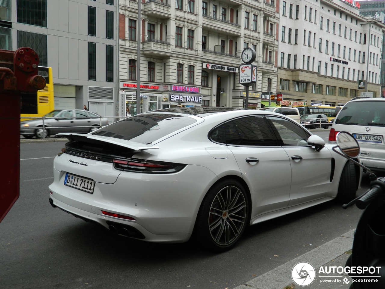 Porsche 971 Panamera Turbo