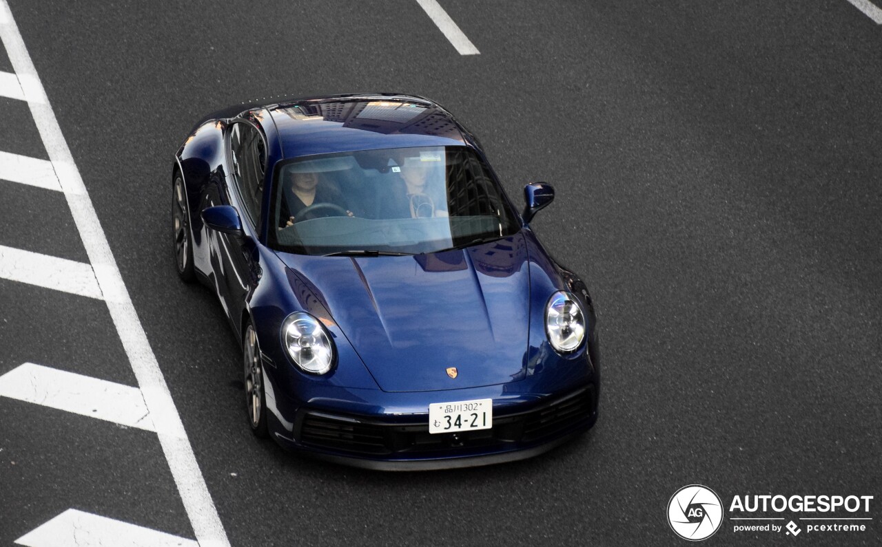 Porsche 992 Carrera 4S