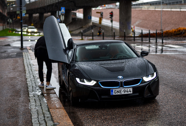 BMW i8 Roadster