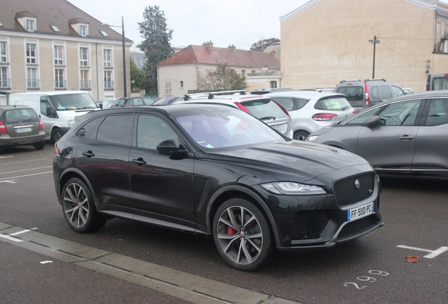 Jaguar F-PACE SVR