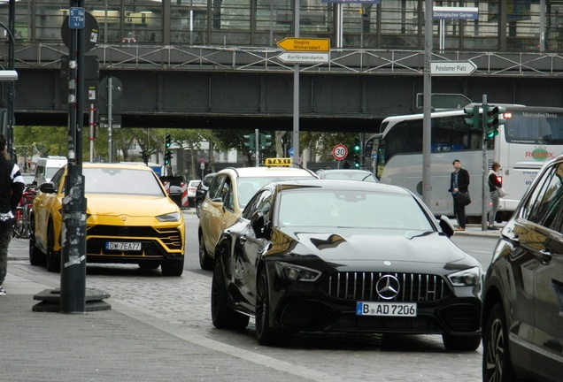 Mercedes-AMG GT 63 X290