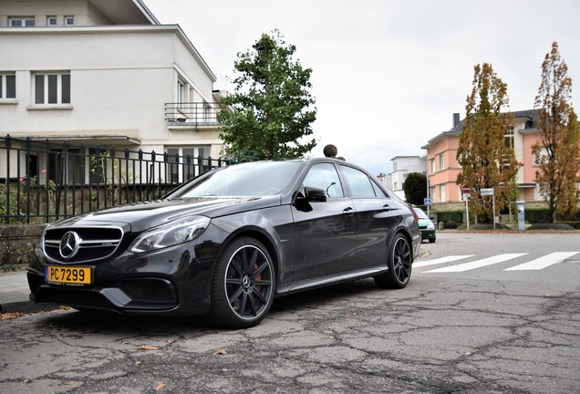 Mercedes-Benz E 63 AMG S W212