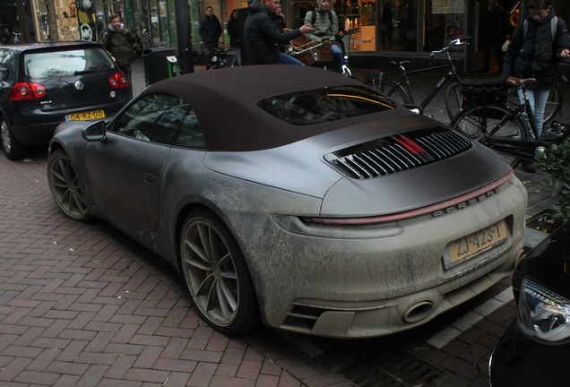 Porsche 992 Carrera 4S Cabriolet