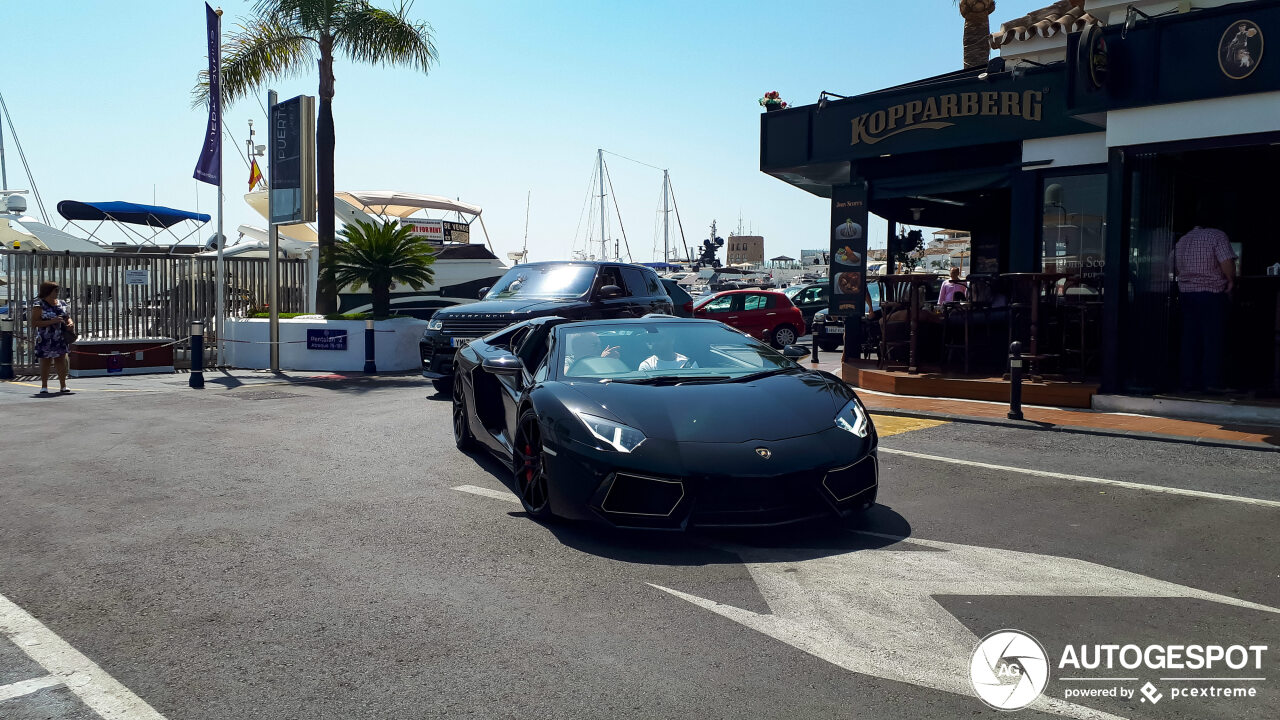 Lamborghini Aventador LP700-4 Roadster