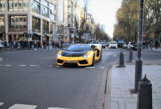 Lamborghini Aventador LP700-4