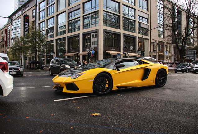 Lamborghini Aventador LP700-4