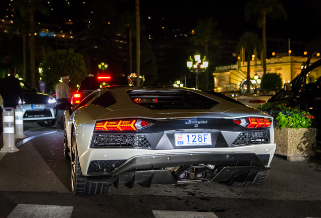 Lamborghini Aventador S LP740-4