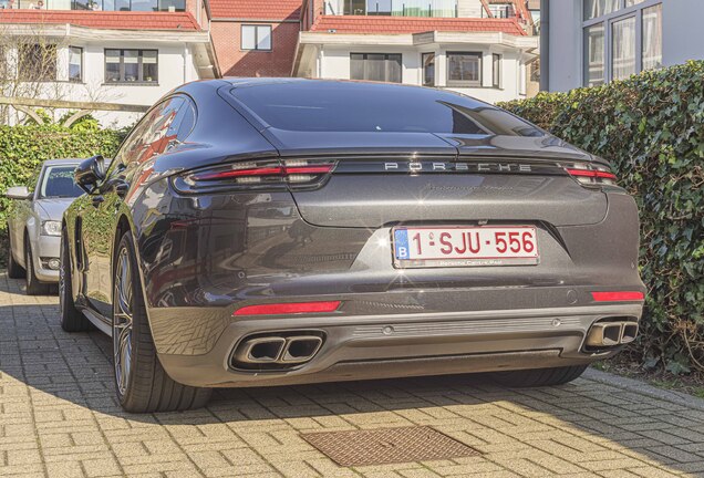 Porsche 971 Panamera Turbo