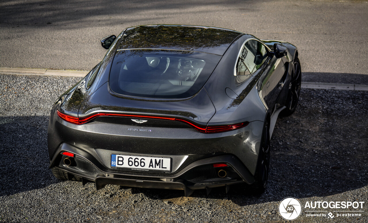 Aston Martin V8 Vantage 2018