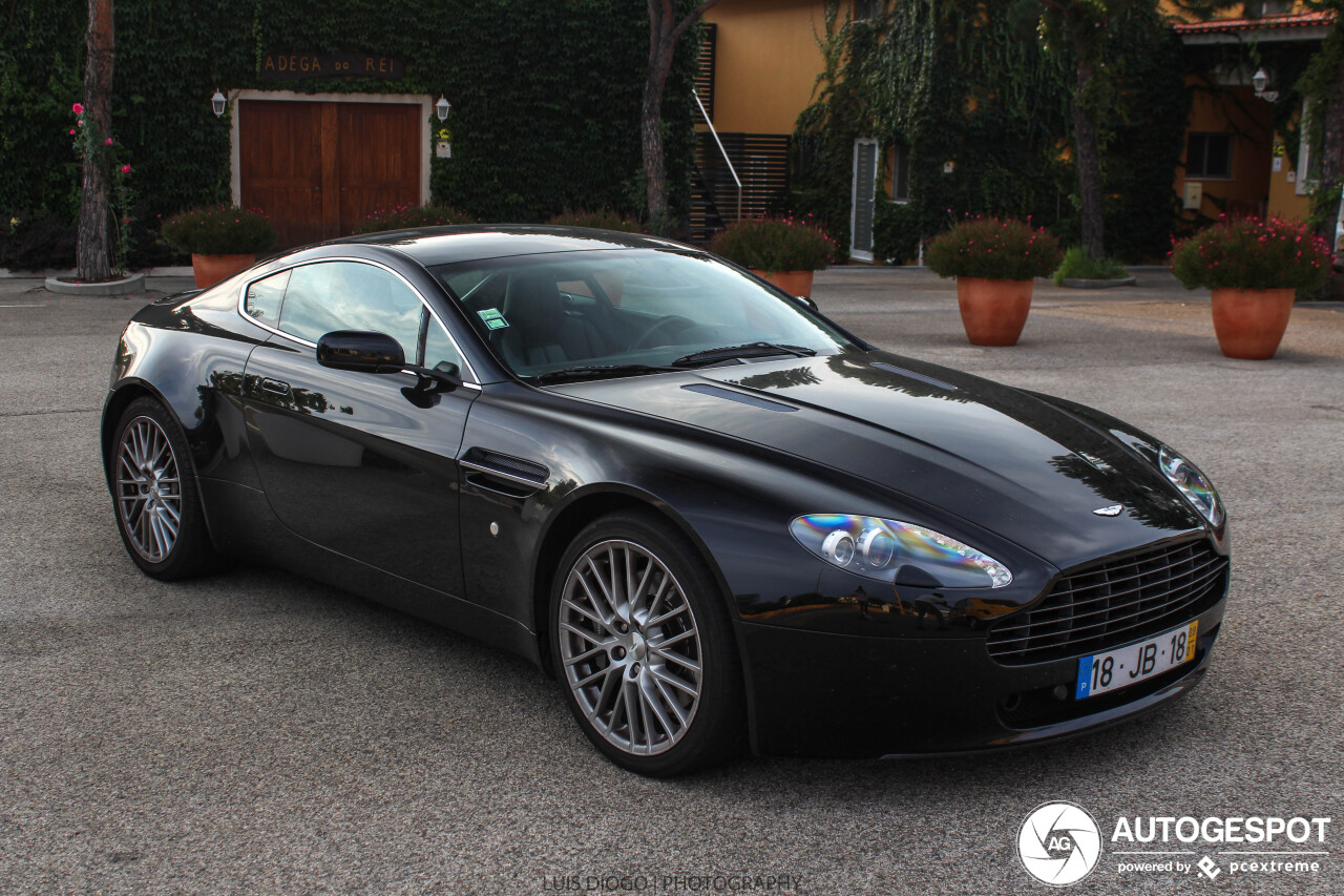 Aston Martin V8 Vantage