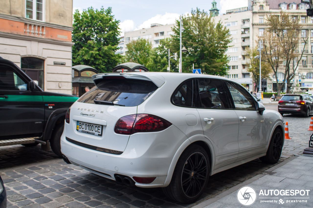 Porsche 958 Cayenne GTS