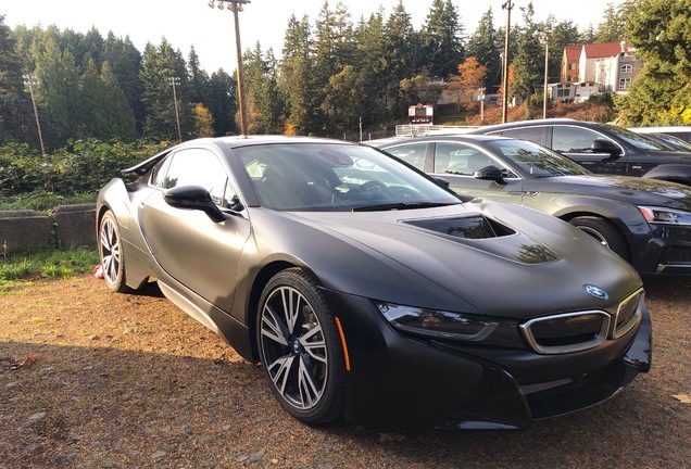 BMW i8 Protonic Frozen Black Edition