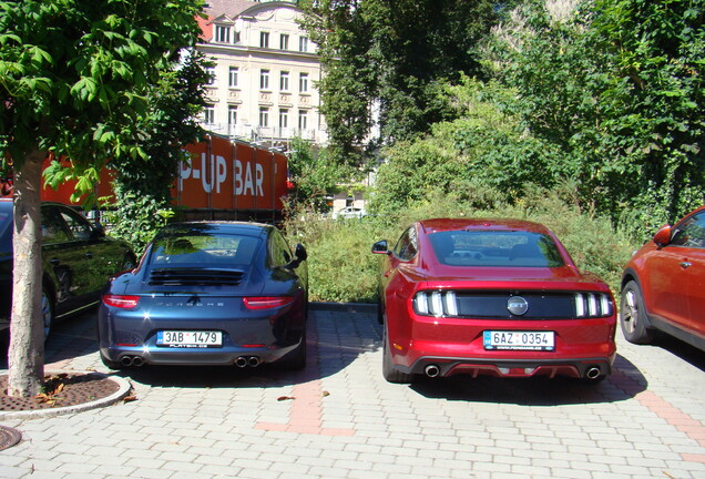 Ford Mustang GT 2015