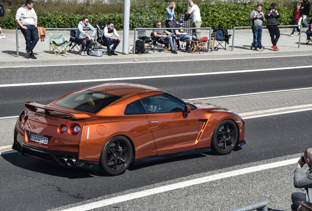 Nissan GT-R 2017