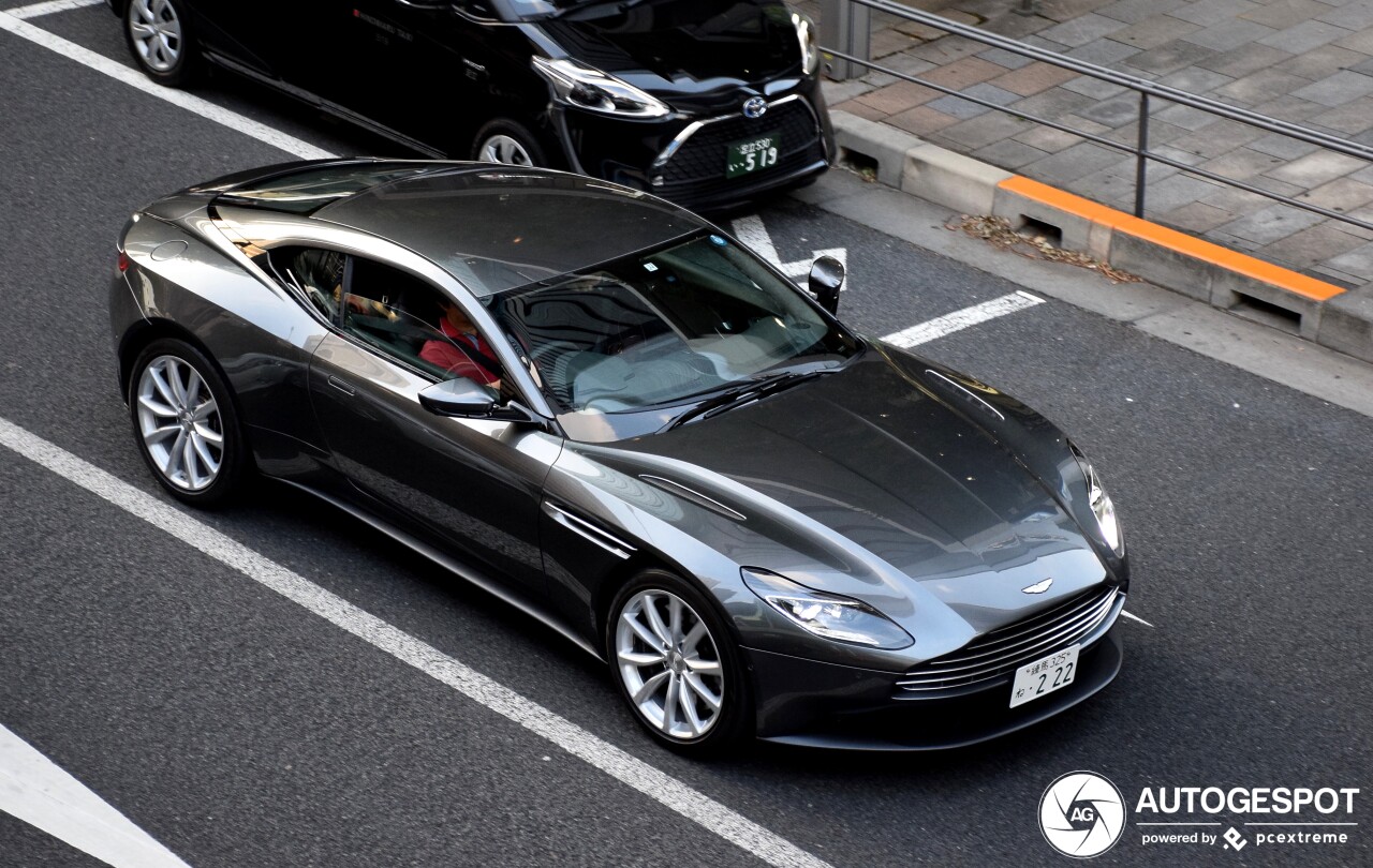 Aston Martin DB11 V8