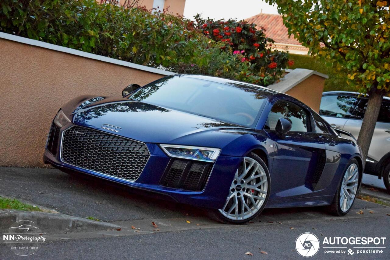 Audi R8 V10 Plus 2015