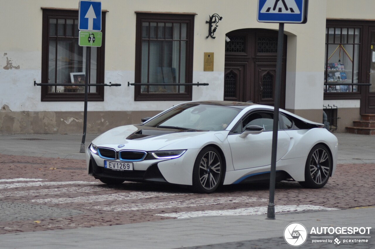 BMW i8