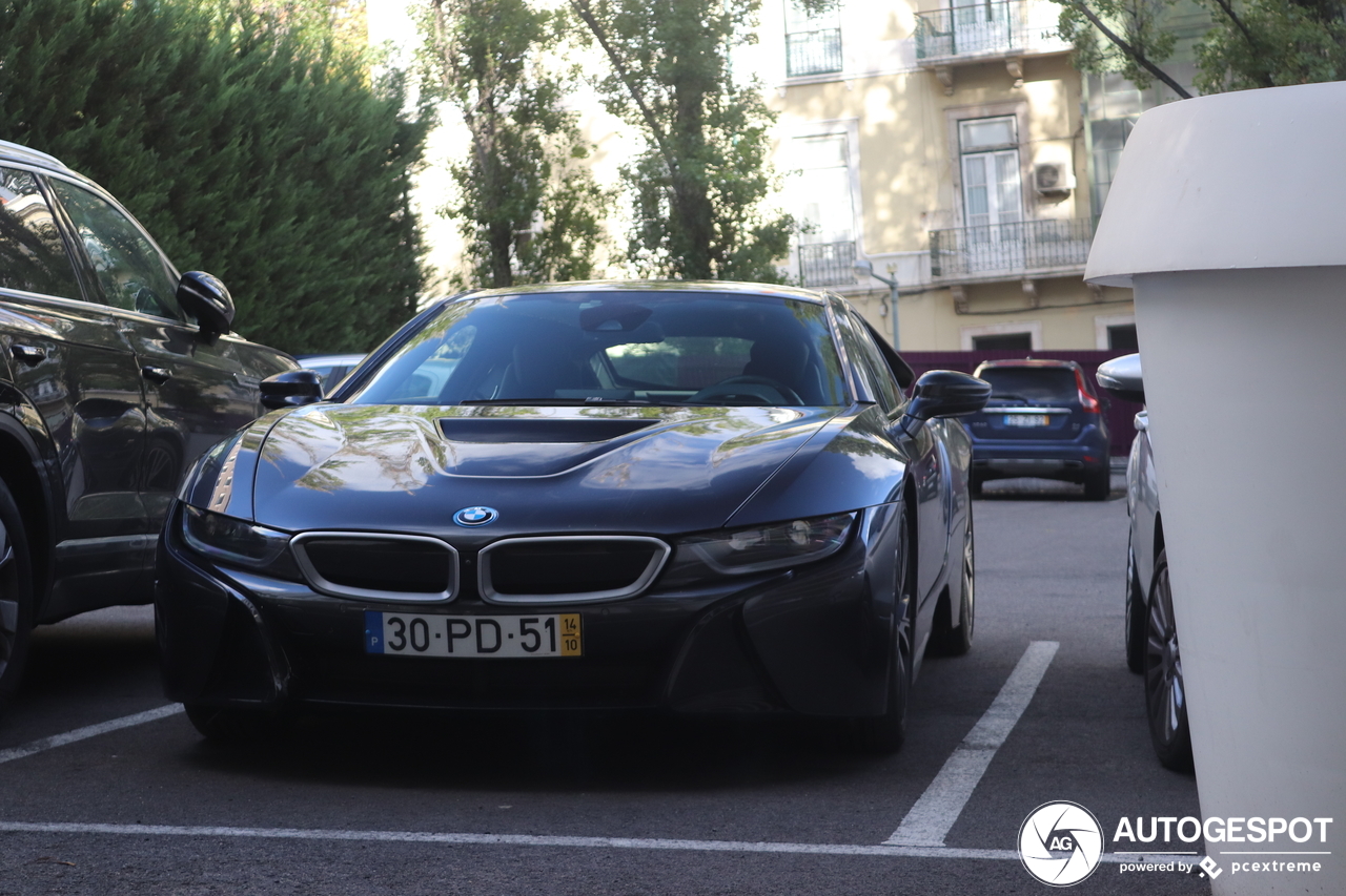 BMW i8