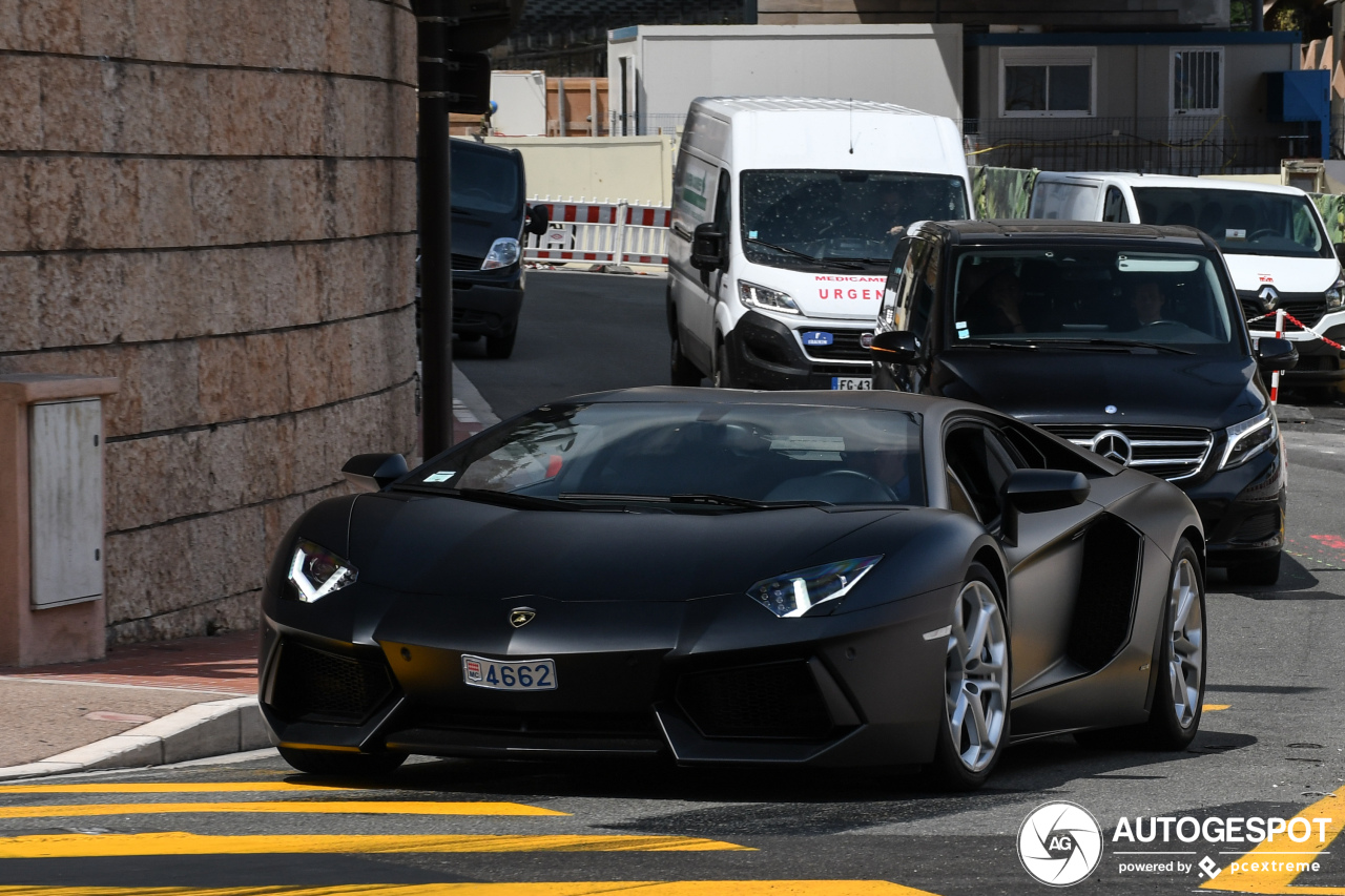 Lamborghini Aventador LP700-4