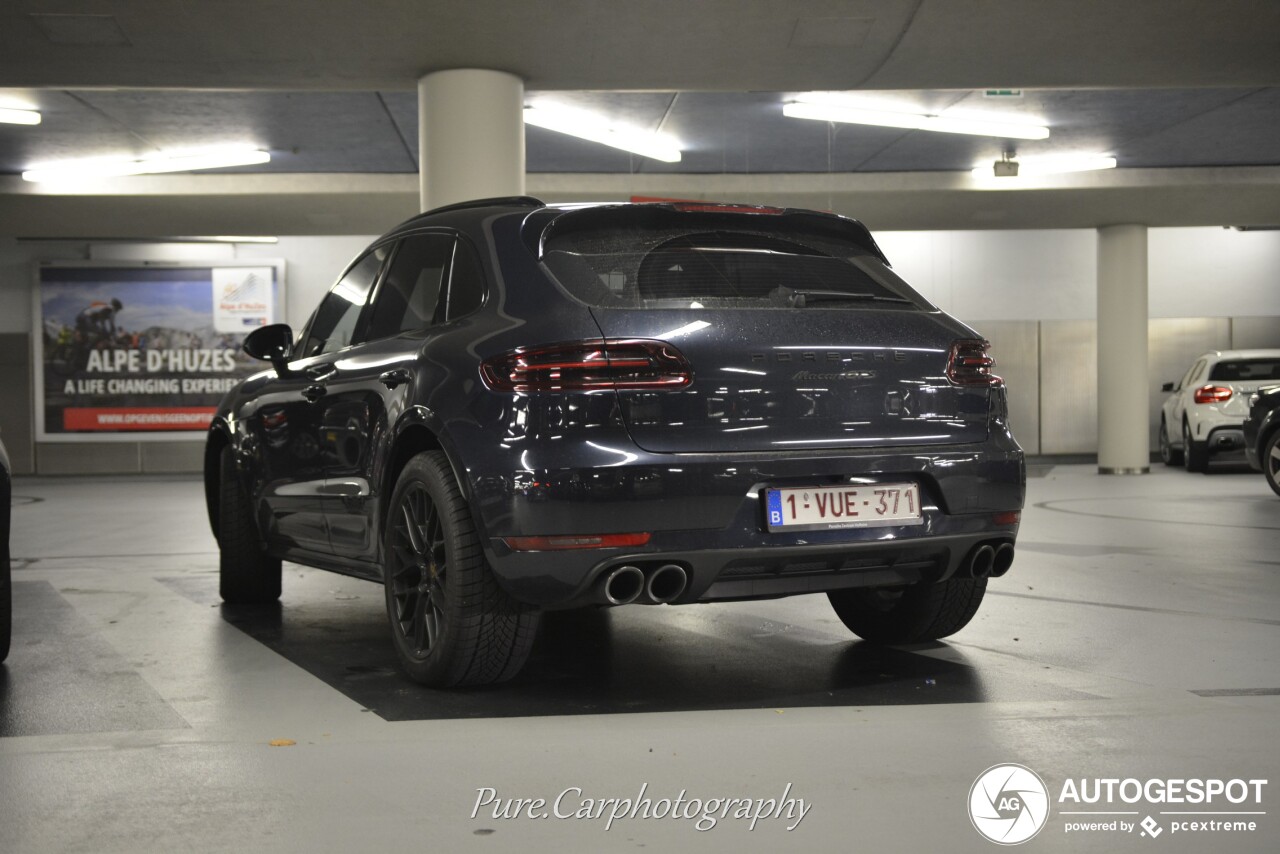 Porsche 95B Macan GTS