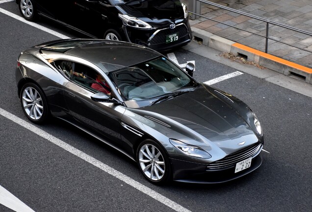 Aston Martin DB11 V8