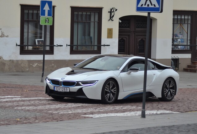 BMW i8