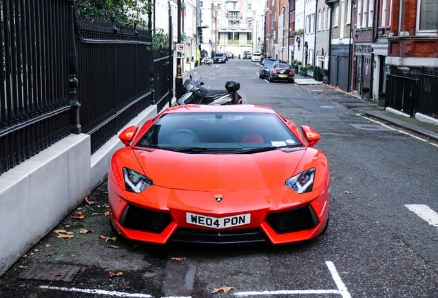 Lamborghini Aventador LP700-4