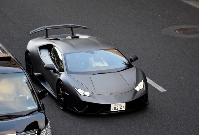 Lamborghini Huracán LP640-4 Performante